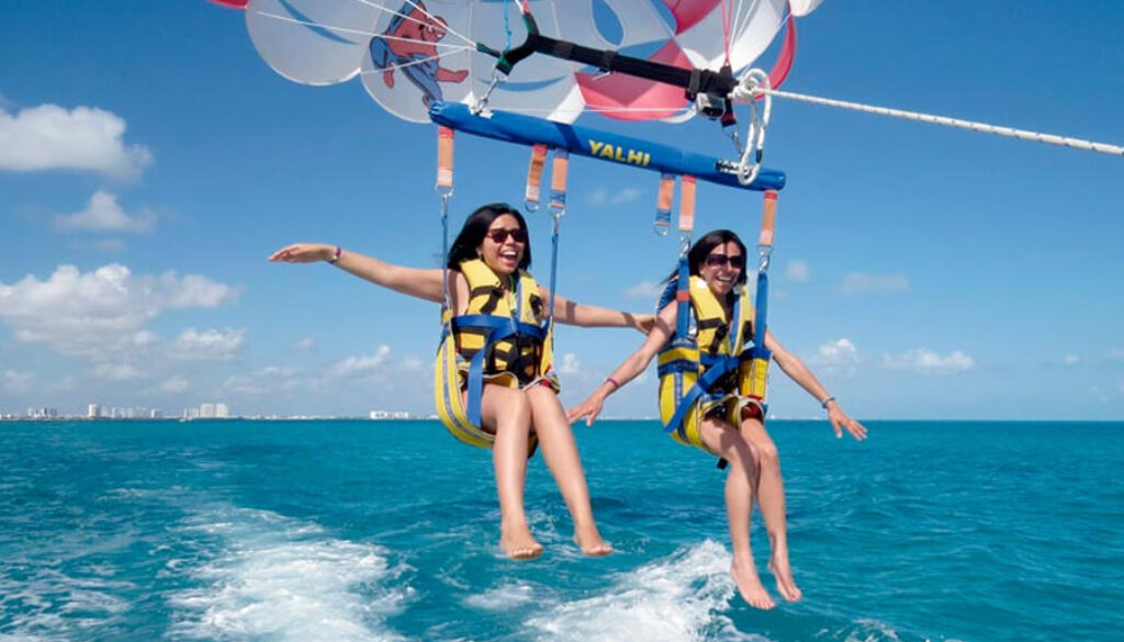 LAYANAN_0007_Parasailing Adventure